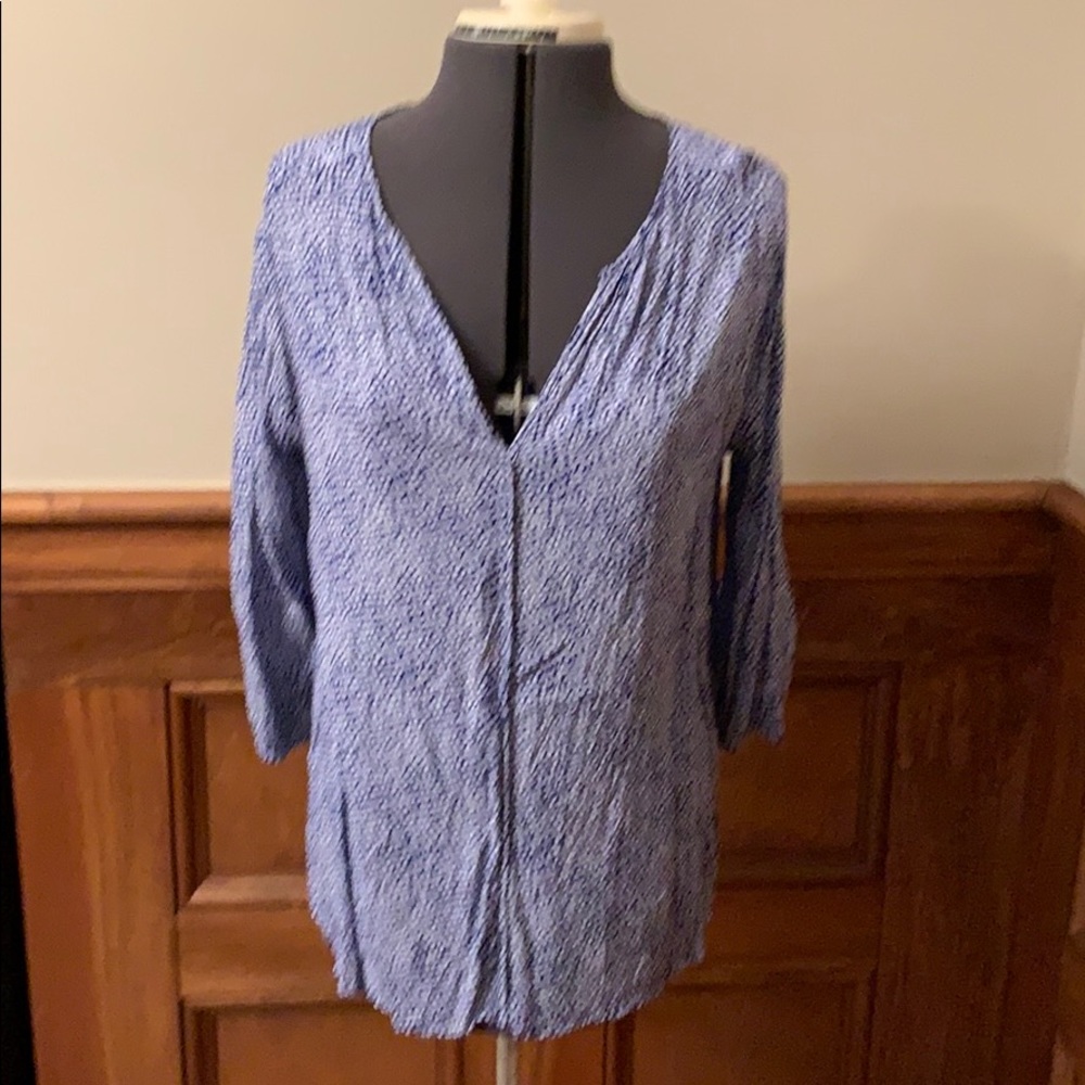 Blue/white v neck blouse